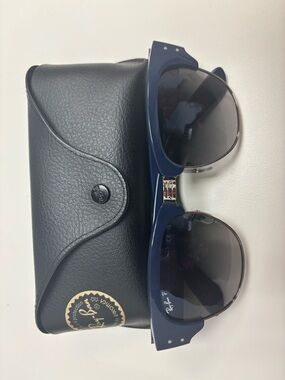 Ray-Ban Clubmaster Sunglasses in Navy and Black